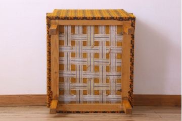 レトロ家具　オランダビンテージ　ブナ材　レトロな花柄のかわいい1人掛けソファ(2)