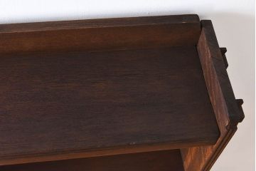アンティーク家具　アンティーク　ラワン材製　古い木の本棚(飾り棚・ディスプレイラック)
