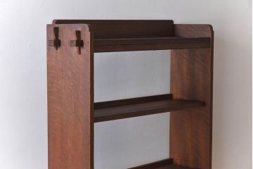 アンティーク家具　アンティーク　ラワン材製　古い木の本棚(飾り棚・ディスプレイラック)