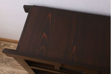 アンティーク家具　古民具・骨董　脚付き!モダンな四尺水屋箪笥サイドボード