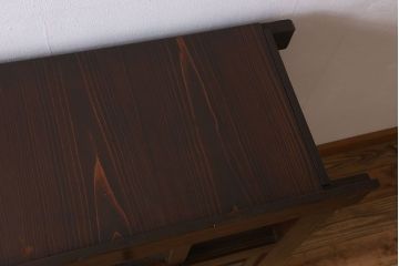 アンティーク家具　古民具・骨董　脚付き!モダンな四尺水屋箪笥サイドボード