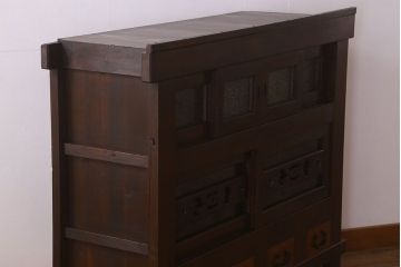 アンティーク家具　古民具・骨董　脚付き!モダンな四尺水屋箪笥サイドボード