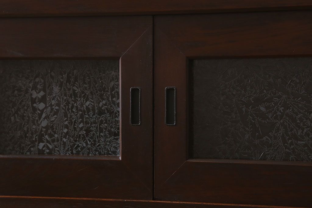 アンティーク家具　古民具・骨董　脚付き!モダンな四尺水屋箪笥サイドボード