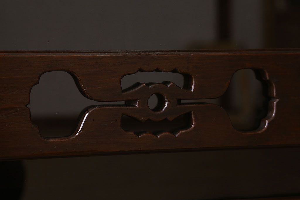 アンティーク家具　古民具・骨董　脚付き!モダンな四尺水屋箪笥サイドボード