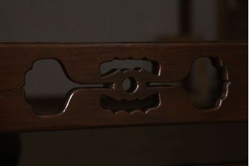 アンティーク家具　古民具・骨董　脚付き!モダンな四尺水屋箪笥サイドボード