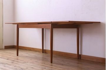 北欧家具　ビンテージ　シンプルなダイニングテーブル(エクステンションテーブル)