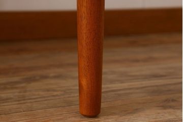 北欧家具　ビンテージ　シンプルなダイニングテーブル(エクステンションテーブル)