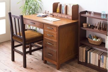 レトロ家具　ラワン材製　シンプル　昭和レトロな古い木の片袖机(2)