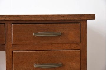 レトロ家具　ラワン材製　シンプル　昭和レトロな古い木の片袖机(2)