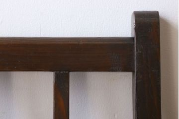 アンティーク家具　クッション座面　古い木製の素朴なアンティークチェア