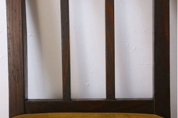 アンティーク家具　クッション座面　古い木製の素朴なアンティークチェア