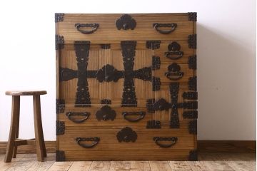 アンティーク家具　ふくら雀金具　明治期　かくしあり!総桐材の上品な帳場箪笥(桐箪笥、桐たんす)