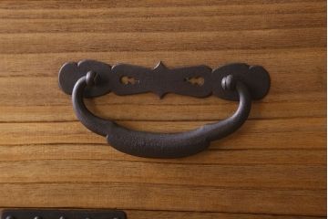 アンティーク家具　ふくら雀金具　明治期　かくしあり!総桐材の上品な帳場箪笥(桐箪笥、桐たんす)