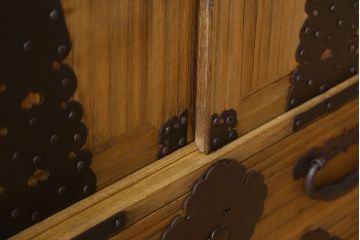 アンティーク家具　ふくら雀金具　明治期　かくしあり!総桐材の上品な帳場箪笥(桐箪笥、桐たんす)