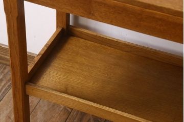 ヴィンテージ家具　キャスター付き　オーク材　イギリスビンテージのバタフライサイドテーブル