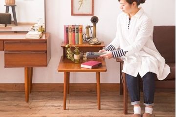 ヴィンテージ家具　チーク材　北欧ビンテージ　おしゃれなサイドテーブル