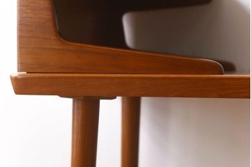 ヴィンテージ家具　チーク材　北欧ビンテージ　おしゃれなサイドテーブル