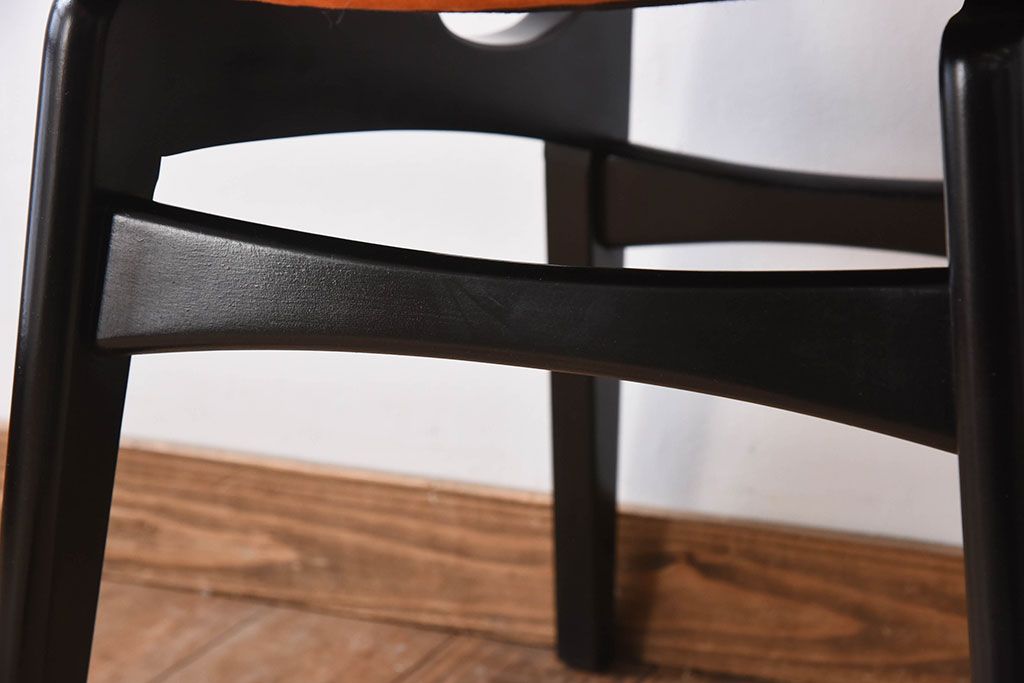 ヴィンテージ家具　G-PLAN　北欧ビンテージ　BB(Black&Brass)シリーズ　バタフライチェア(ダイニングチェア)(2)