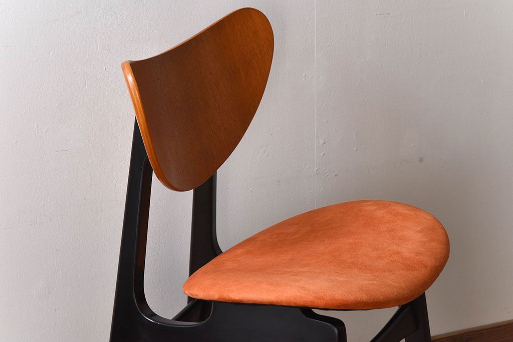 ヴィンテージ家具　G-PLAN　北欧ビンテージ　BB(Black&Brass)シリーズ　バタフライチェア(ダイニングチェア)