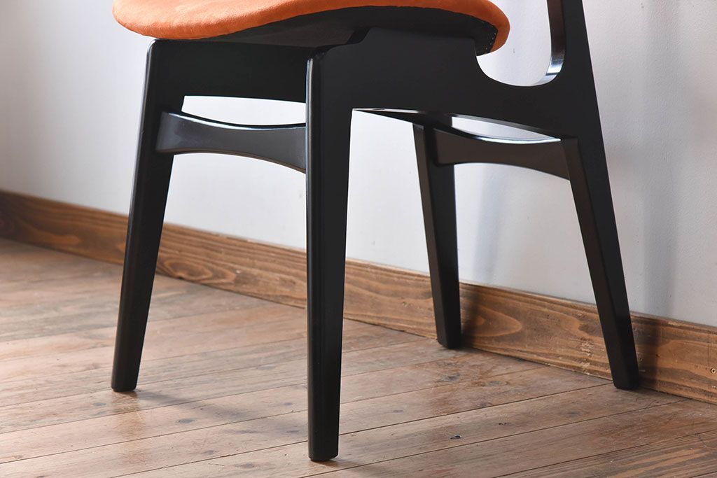 ヴィンテージ家具　G-PLAN　北欧ビンテージ　BB(Black&Brass)シリーズ　バタフライチェア(ダイニングチェア)