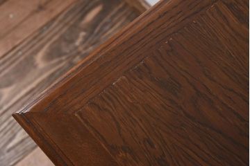 ヴィンテージ家具　フランスビンテージ　オーク材製　彫刻入り3段チェスト(キャビネット)(2)