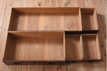 アンティーク家具　明治期の衣装箪笥　和製アンティーク　一本物　杉材製