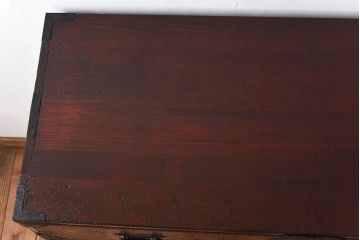 アンティーク家具　明治期の衣装箪笥　和製アンティーク　一本物　杉材製