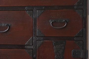 アンティーク家具　明治期の衣装箪笥　和製アンティーク　一本物　杉材製