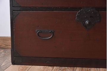 アンティーク家具　明治期の衣装箪笥　和製アンティーク　一本物　杉材製