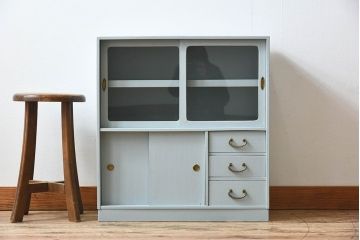 アンティーク家具　ペイント　水色がかったグレーカラーの小さなアンティーク収納棚