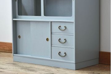 アンティーク家具　ペイント　水色がかったグレーカラーの小さなアンティーク収納棚