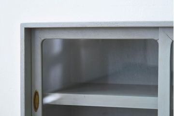 アンティーク家具　ペイント　水色がかったグレーカラーの小さなアンティーク収納棚