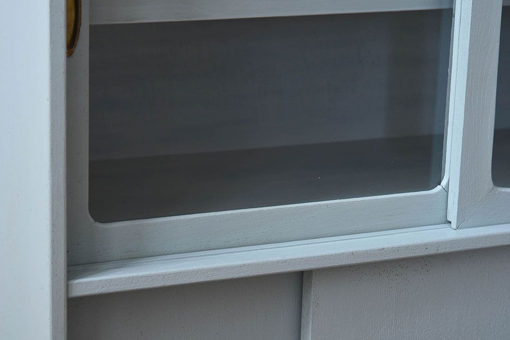 アンティーク家具　ペイント　水色がかったグレーカラーの小さなアンティーク収納棚