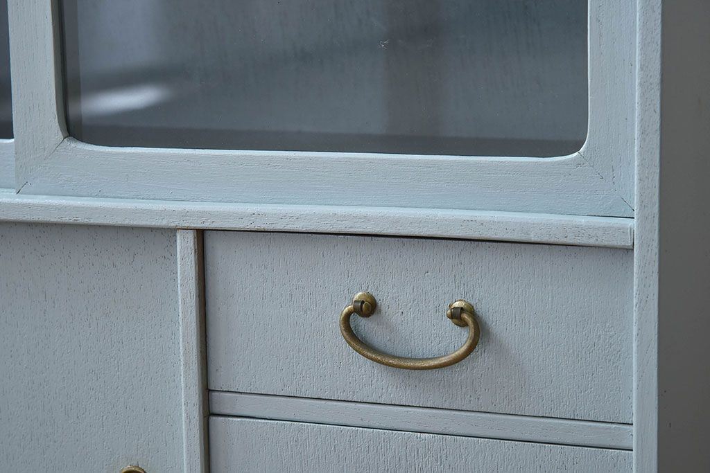 アンティーク家具　ペイント　水色がかったグレーカラーの小さなアンティーク収納棚