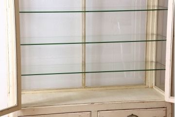アンティーク家具　アンティーク　シャビーなケビントガラスケース(収納棚、キャビネット)