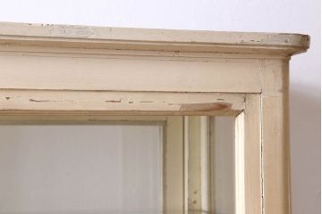 アンティーク家具　アンティーク　シャビーなケビントガラスケース(収納棚、キャビネット)