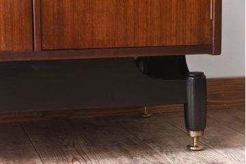 ヴィンテージ家具　G-PLAN　北欧ビンテージ　BBシリーズ　ハンガー掛け付きキャビネット(ワードローブ)