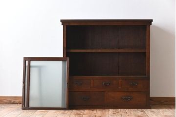 アンティーク家具　すりガラス引き戸の収納棚　天板檜材　前面栗材製