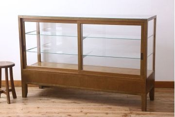 アンティーク家具　脚付き!シンプルなアンティークガラスケース(ショーケース)