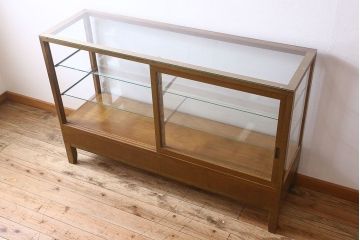 アンティーク家具　脚付き!シンプルなアンティークガラスケース(ショーケース)