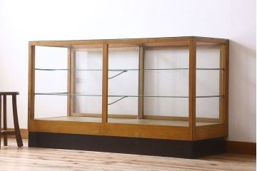 レトロ家具　昭和レトロ　古いナラ材製のシンプルなガラスケース(ショーケース)