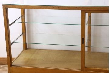 レトロ家具　昭和レトロ　古いナラ材製のシンプルなガラスケース(ショーケース)