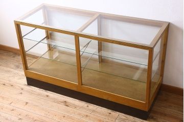 レトロ家具　昭和レトロ　古いナラ材製のシンプルなガラスケース(ショーケース)