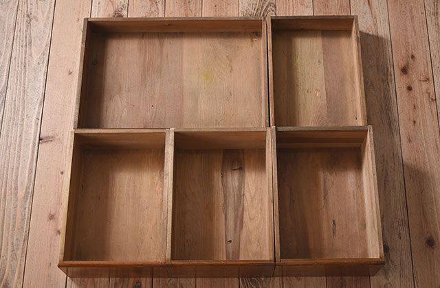 レトロ家具　シンプル　昭和レトロな古い木の片袖机　ブナ材製