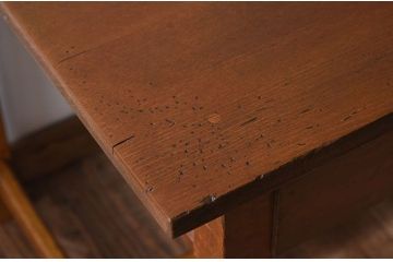 レトロ家具　シンプル　昭和レトロな古い木の片袖机　ブナ材製