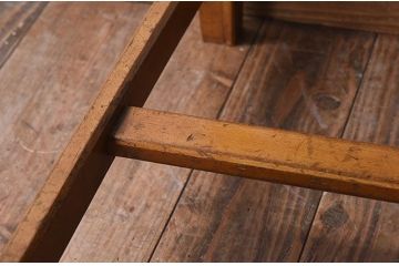 レトロ家具　シンプル　昭和レトロな古い木の片袖机　ブナ材製