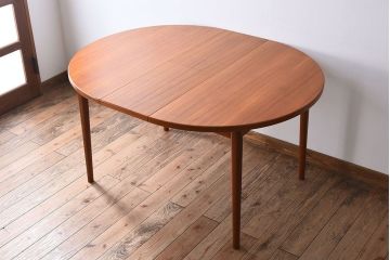 ヴィンテージ家具　北欧ビンテージ　TROEDS社製　エクステンションテーブル