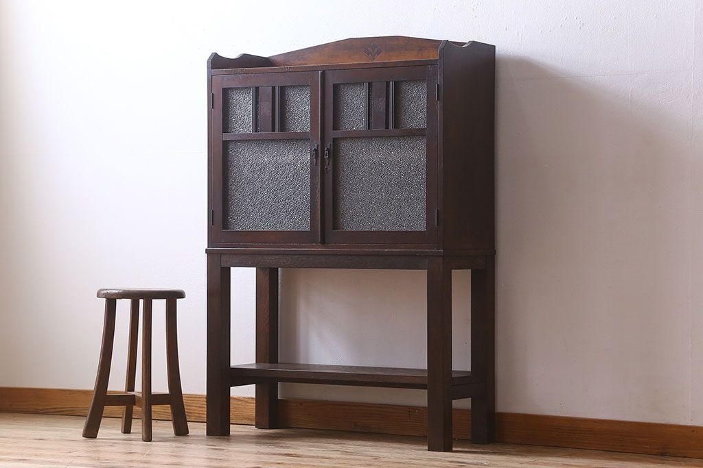 アンティーク家具　大正ロマン　脚付き!ダイヤガラス扉のアンティークブックケース(本箱)