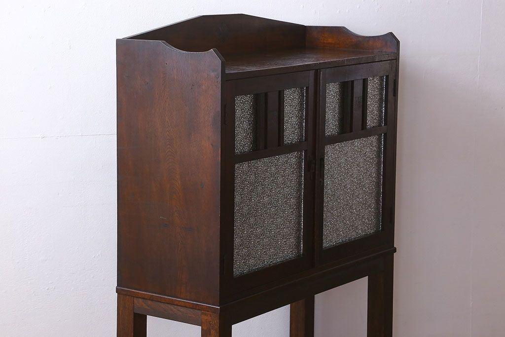 アンティーク家具　大正ロマン　脚付き!ダイヤガラス扉のアンティークブックケース(本箱)