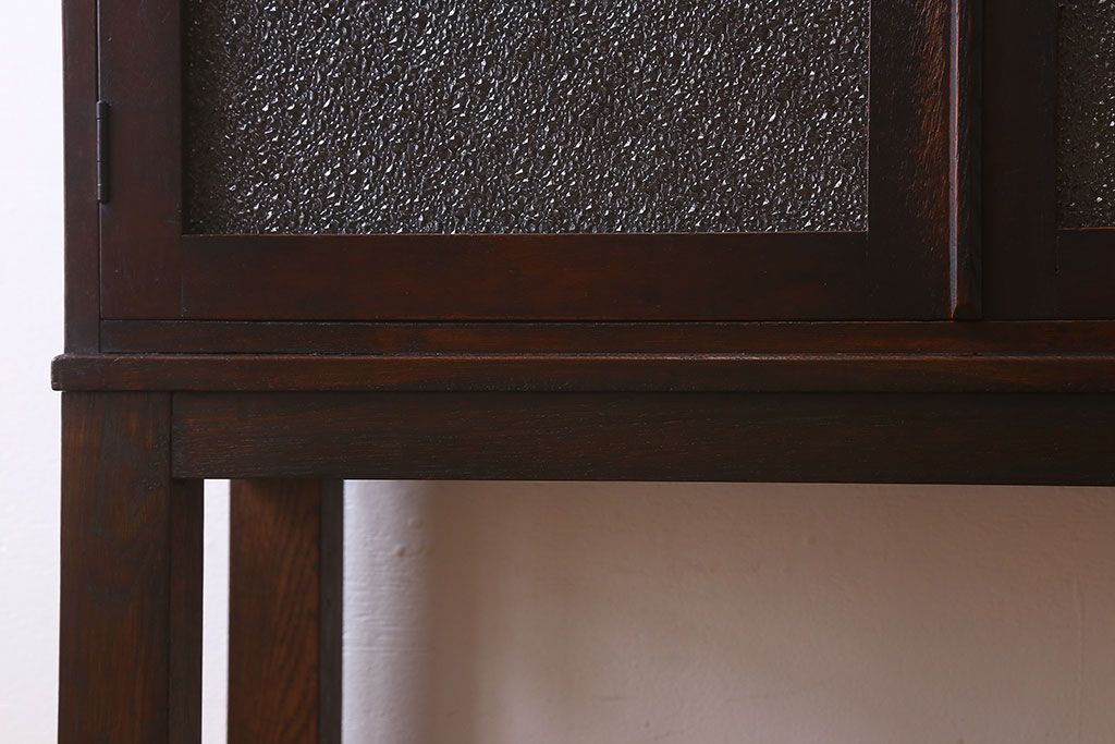 アンティーク家具　大正ロマン　脚付き!ダイヤガラス扉のアンティークブックケース(本箱)